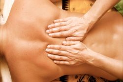 terapeutska masaža ledja